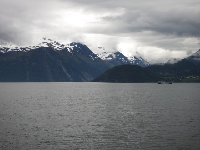 Hurtigruten_2015-06-18_11-58